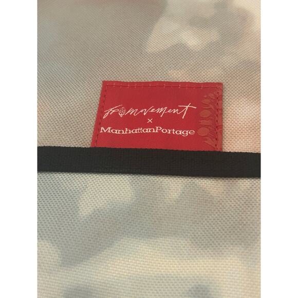 NWT FP Movement Manhattan Portage Bike Messenger Bag - Picture 8 of 11